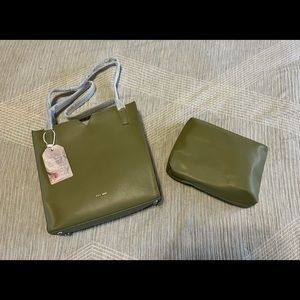 NIB / NWT Vegan Ali 2-in-1 Tote Purse and Removable Pouch